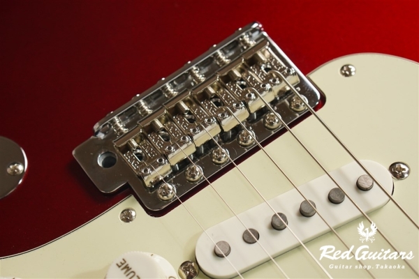 2023 COLLECTION MADE IN JAPAN HERITAGE 60S STRATOCASTER - Candy Apple Red 